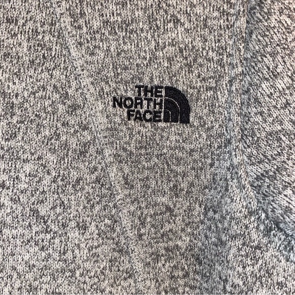 The North Face Woman’s Fleece Jacket Size M - Picture 3 of 3